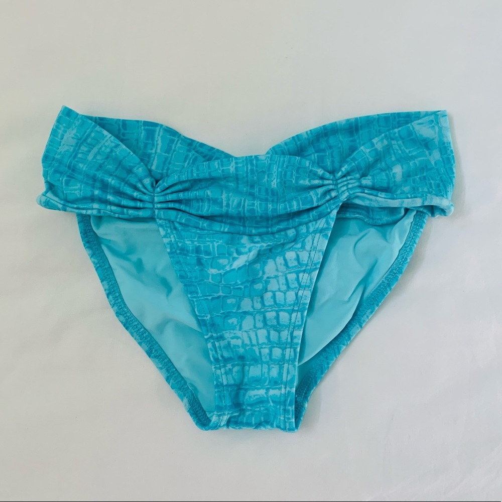 Selling brand new Vix bikini bottom in size xs